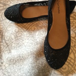 Black. Lace Flats by Zigi soho